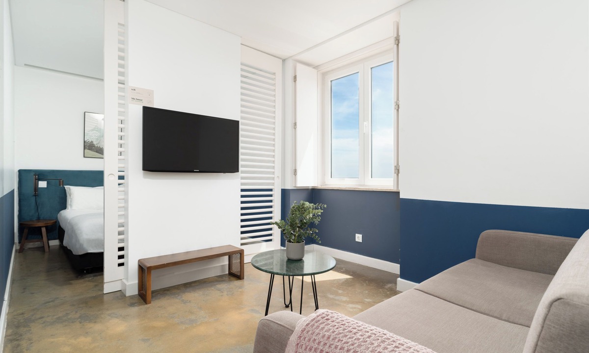 Alfama Apartment | Limehome Lisbon Calçada do Cardeal