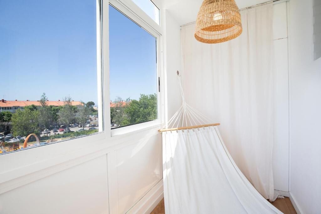 Estoril Apartment | Cozy and Modern Apartment Just a 5-minute Walk From Stunning Estoril Beach