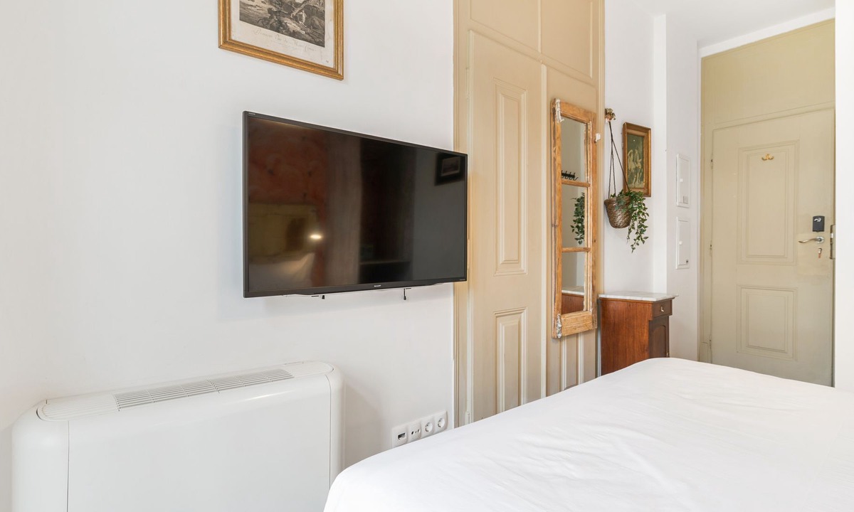 Alfama Apartment | The Indy House | Room 308 by LovelyStay