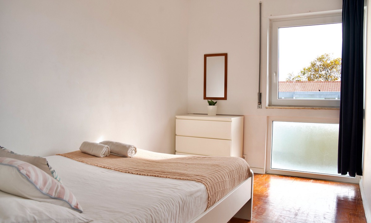 Parede Apartment | Apartment 'Close To The Beach' with Wi-Fi and Air Conditioning