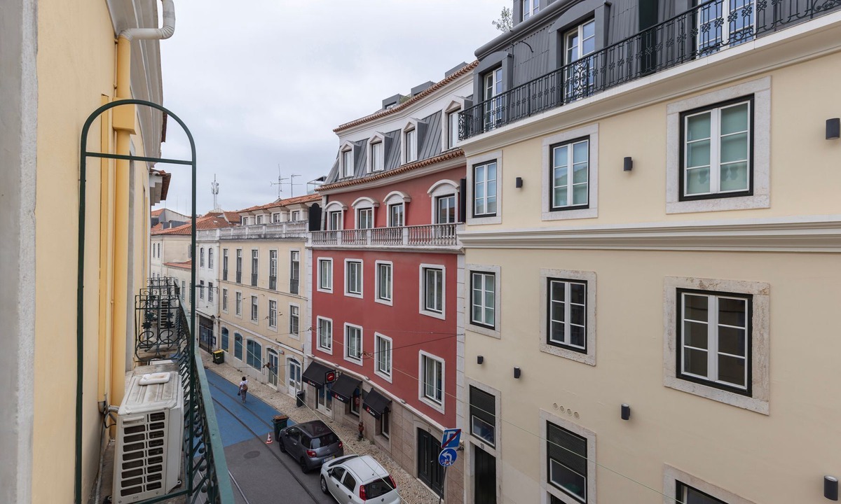 Sacramento Apartment | Chiado Center 1BDR Flat by LovelyStay