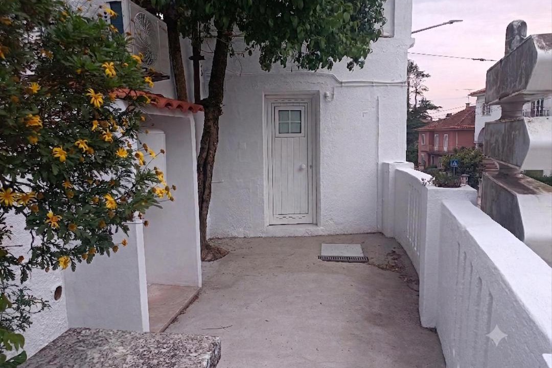 Santo Antonio dos Olivais Apartment | Casa da Glícínia