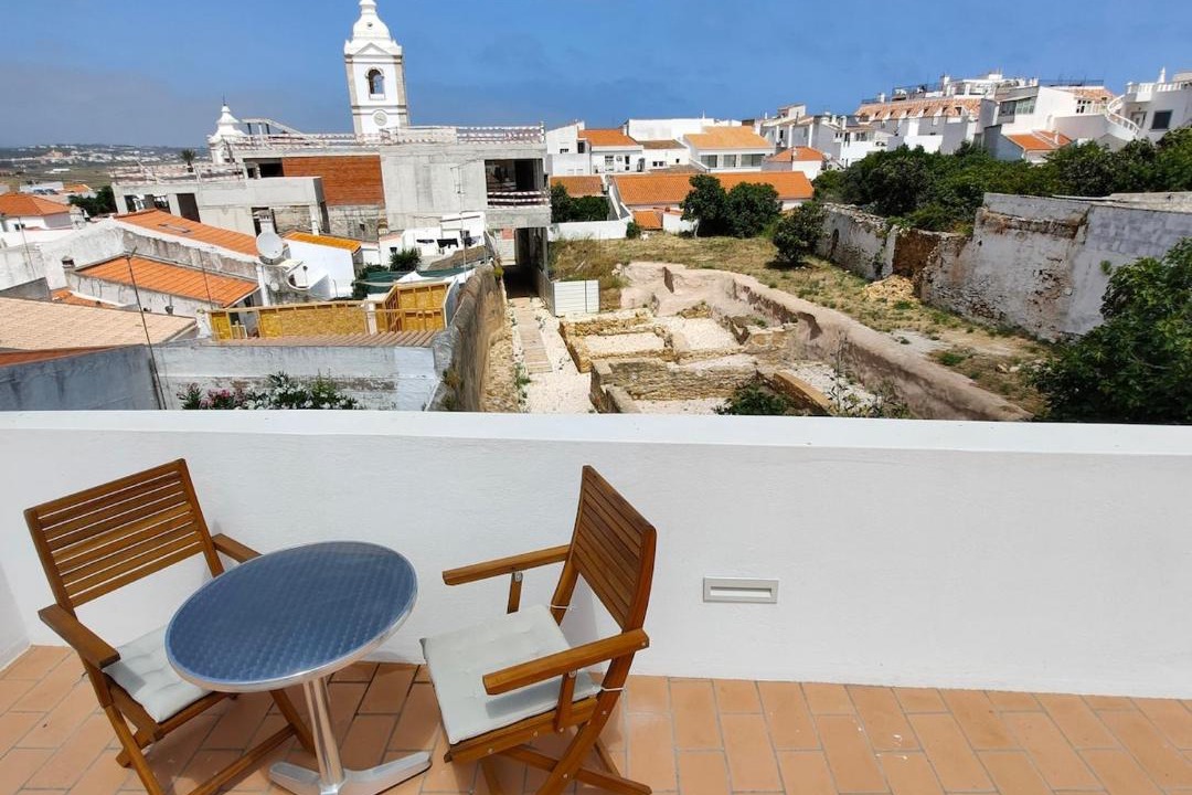 Lagos City Center Apartment | Lagos Roman Ruins - Central 2BR with Rooftop