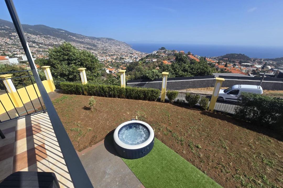 Santo Antonio House | Ocean Paradise Pico Barcelos