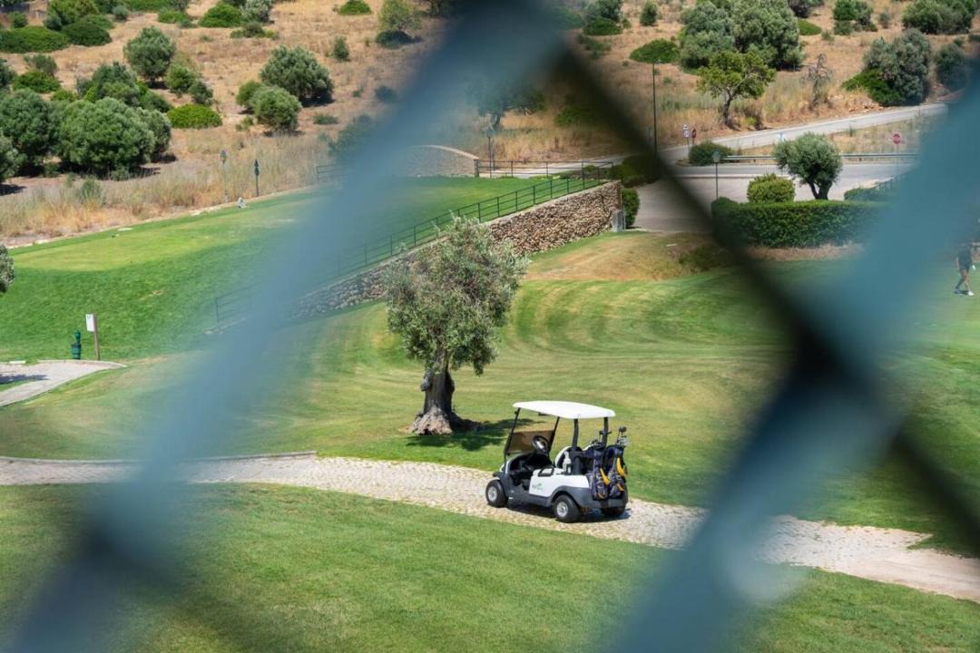 Atalaia Apartment | Boavista Lakeview | Golf & Pool Retreat