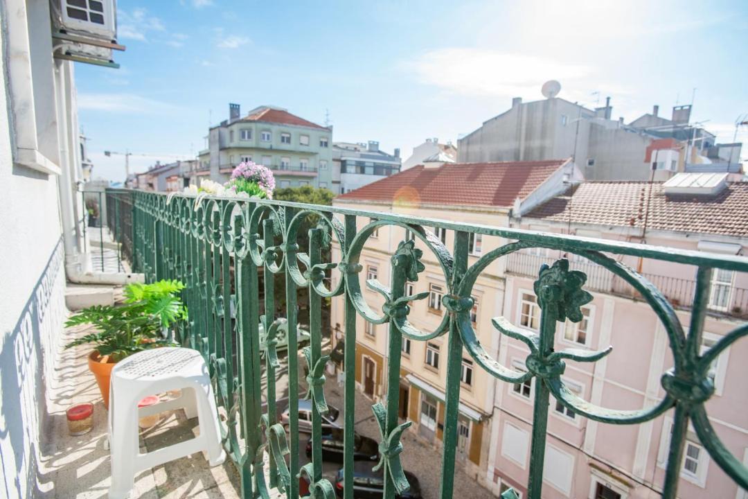 Santo Condestavel House | Bright Apartment in Lisbon