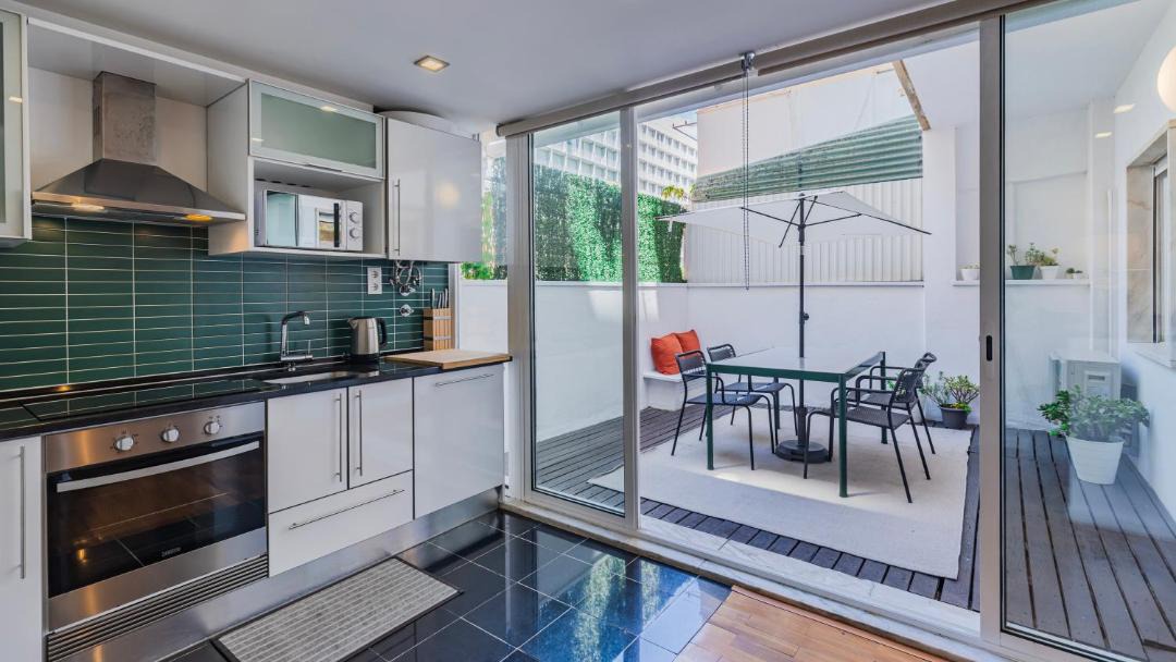 Casal da Ladeira Apartment | Central Sunny Terrace in Entrecampos by LovelyStay