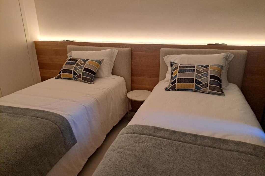 Sao Martinho do Porto Apartment | Beachfront 3bdr apt on Marginal Boulevard