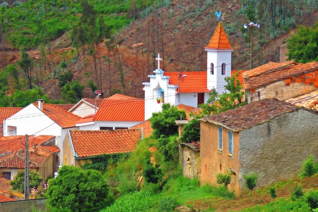 Semide House | Charming house in Miranda do Corvo + Spacious terrace