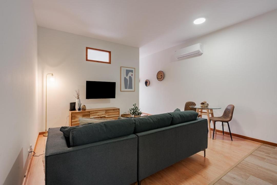 Senhora da Hora Apartment | Modern studio near Metro