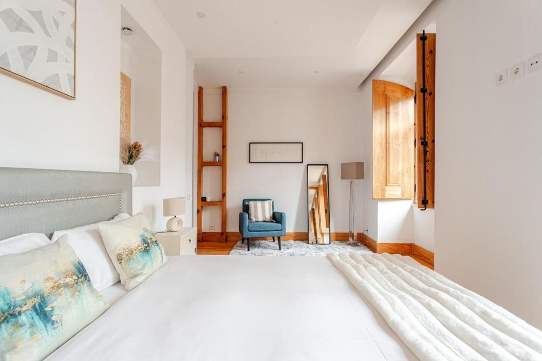 Sao Paulo Apartment | Cais Sodré Spacious Apartment