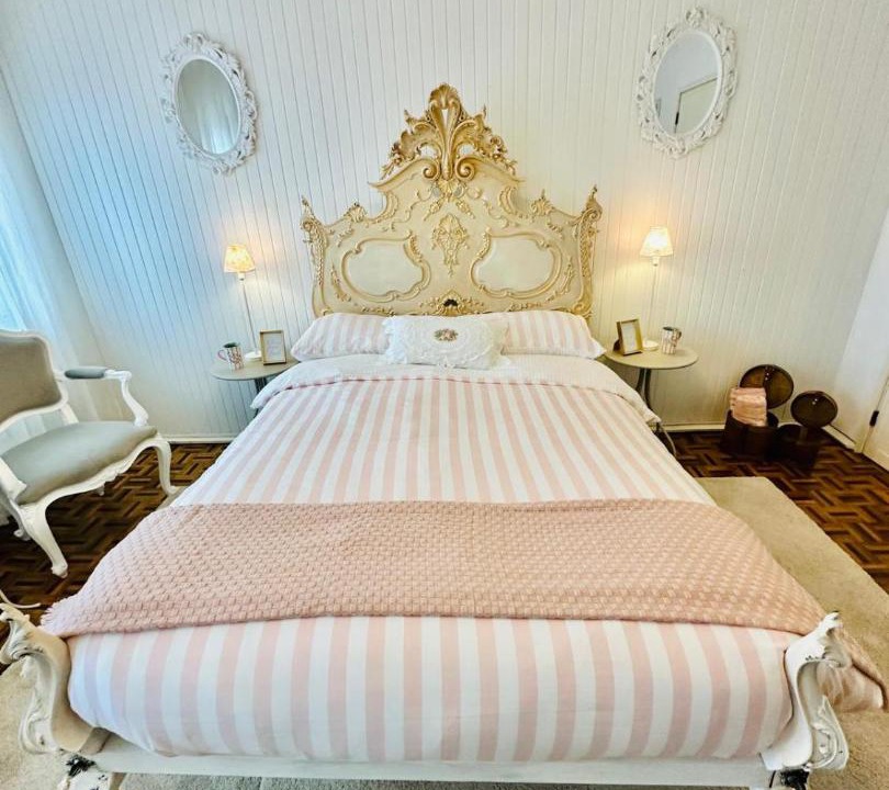 Povoa De Varzim House | Serafina Palace Historic Charm by the Sea