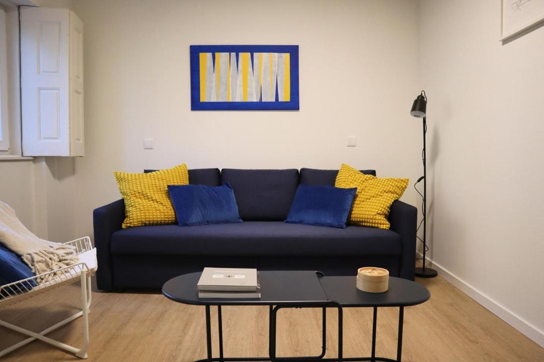 Senhora da Hora Apartment | 2 BR Apartment Metro 2 Min Porto 15 min Parking