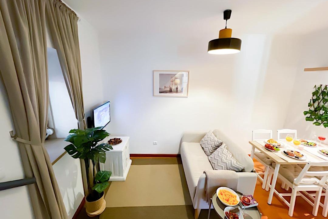 Linda-a-Velha Apartment | Cozy 3 Bedroom Apartment in Belem Lisbon 3 to 5 Guests