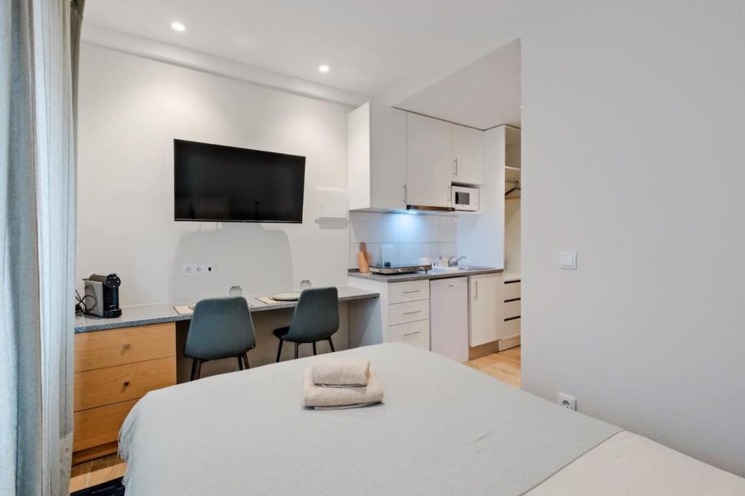 Alvalade Apartment | Lovely studio fully equipped near subway N5