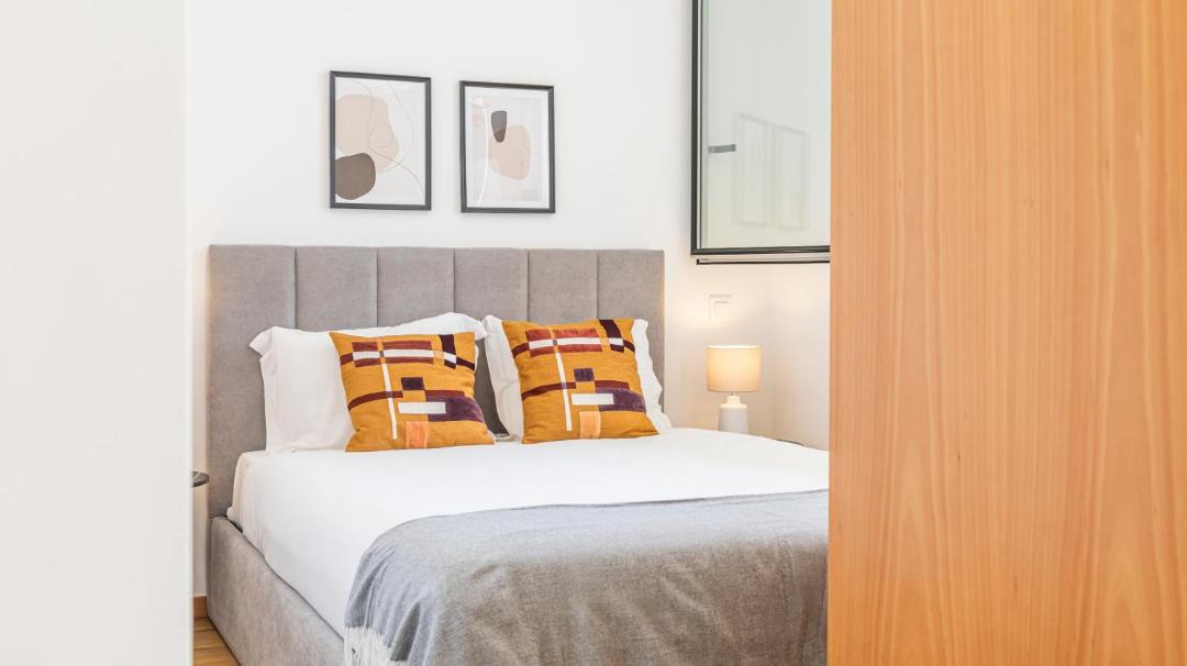 Vila Nova de Gaia Apartment | Infante Studio w Parking by LovelyStay