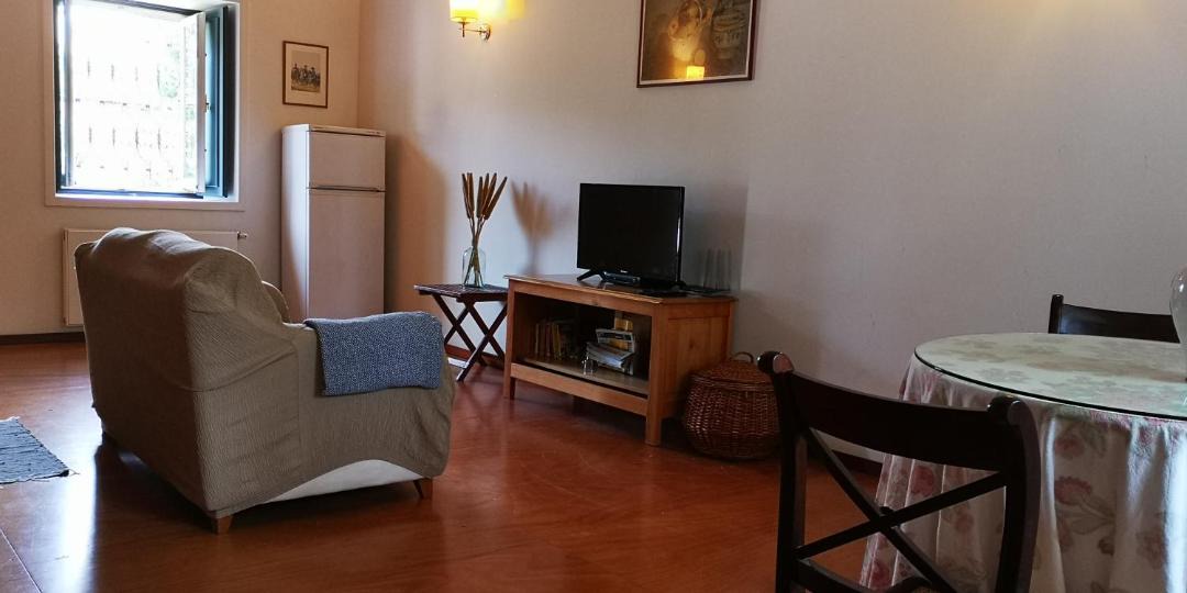 Santo Antonio dos Olivais Apartment | Palácio da Quinta da Portela IV