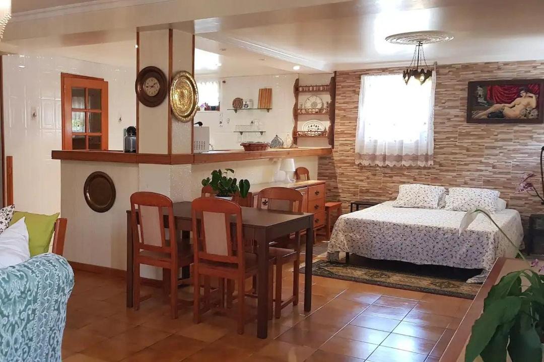 Ancora House | Martins' Guest House