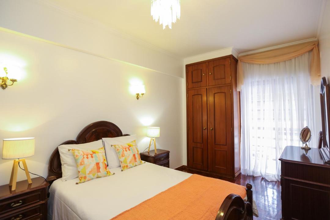 Sao Domingos de Benfica Apartment | Like-home-T4-Bright Benfica Apt-Terrace