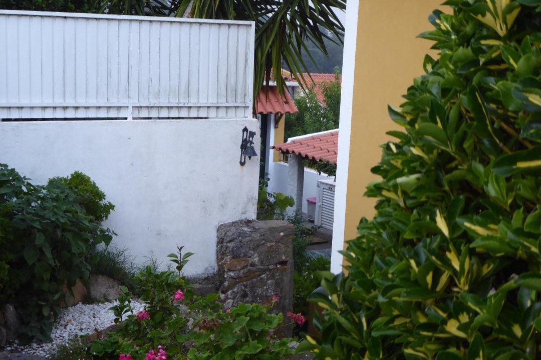 Sintra House | Casinha Amarela