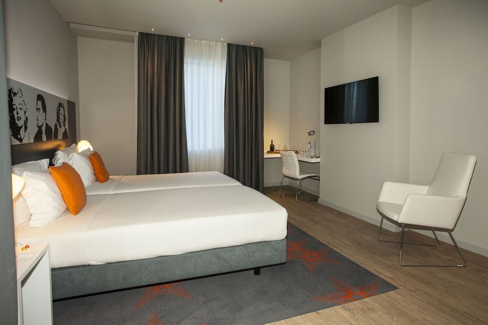 Photo of Bedroom in Olivais