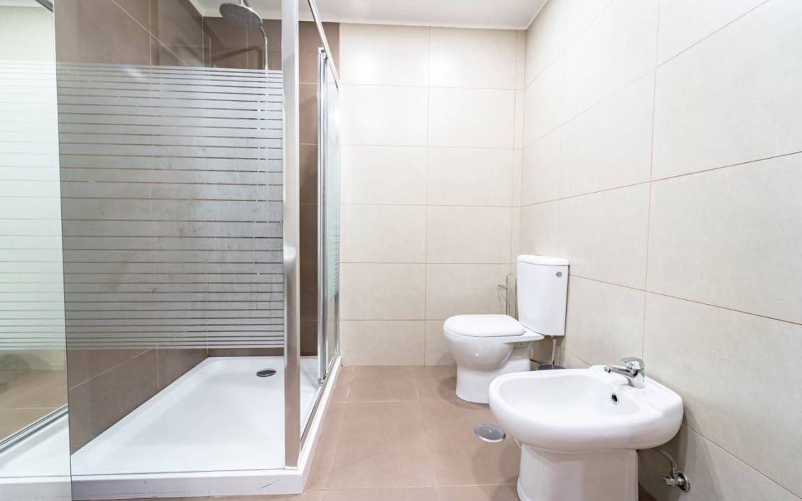 Photo of Bathroom in Portela