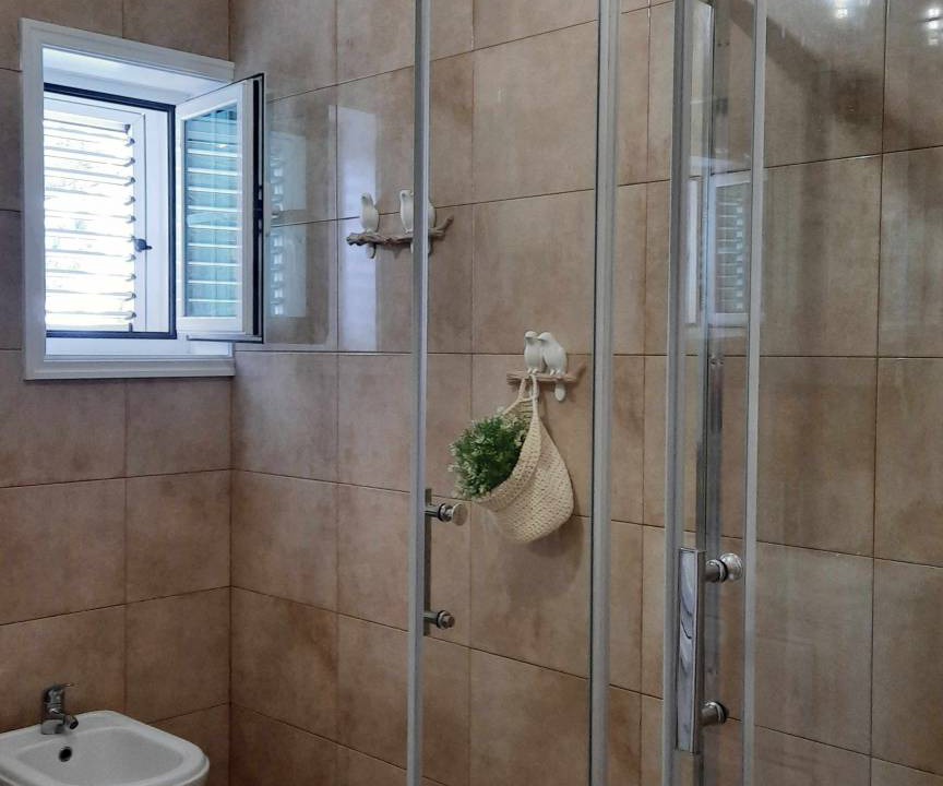 Photo of Bathroom in Labruge