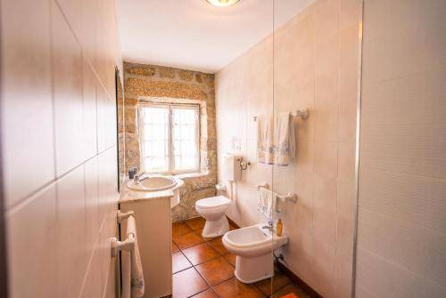 Photo of Bathroom in Manhuncelos