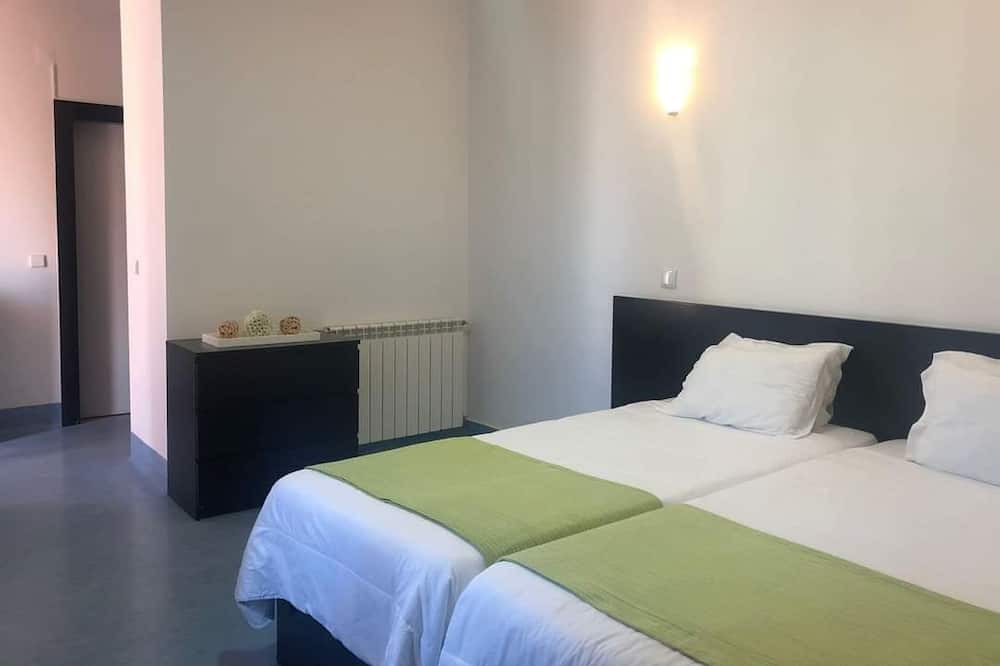 Photo of Bedroom in Castanheira de Pera