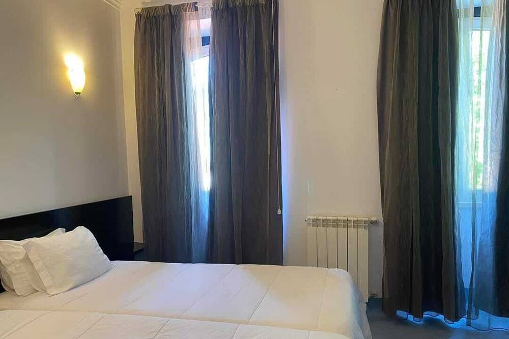 Photo of Bedroom in Castanheira de Pera