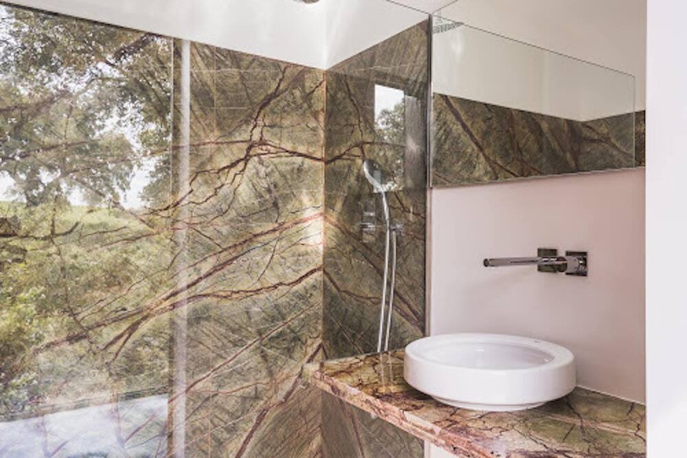 Photo of Bathroom in Foros de Vale de Figueira