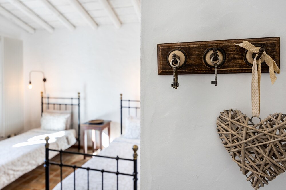Photo of Bedroom in Bordeira