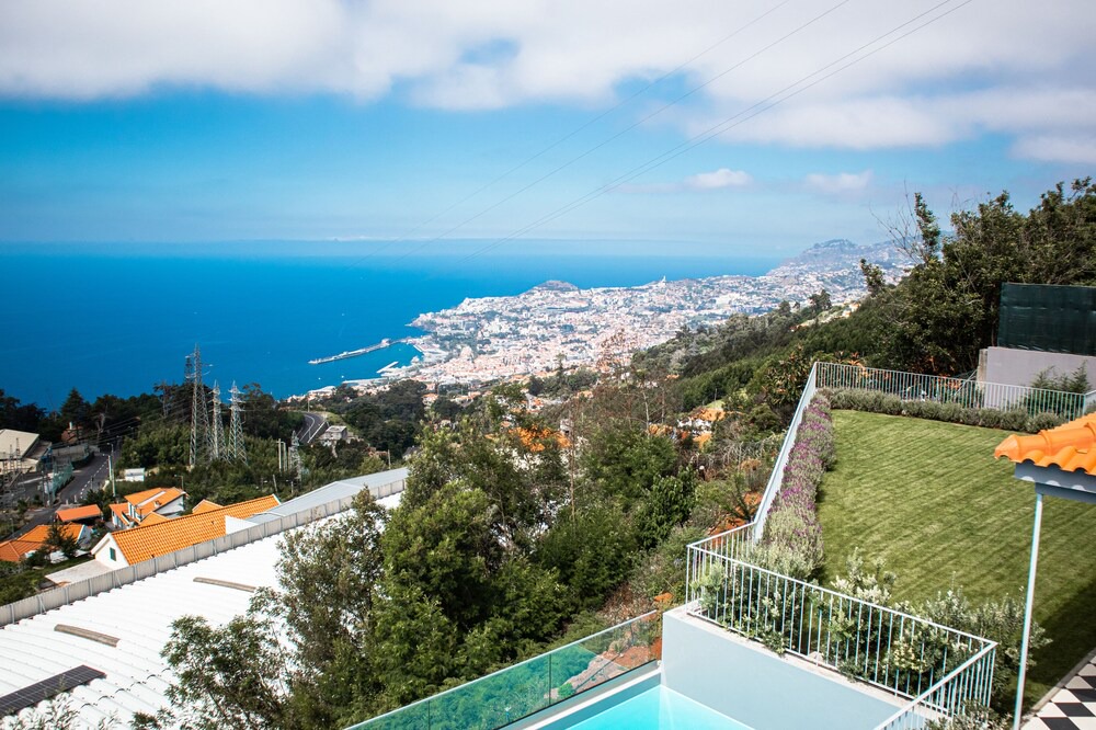 Photo of Outdoor in Palheiro Ferreiro