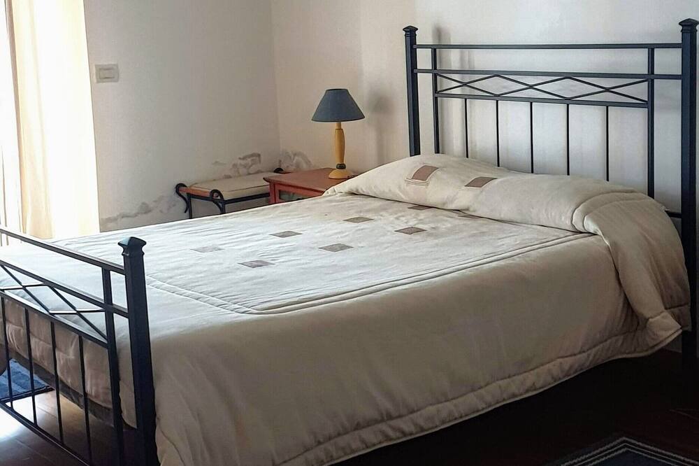 Photo of Bedroom in Vila Franca do Campo