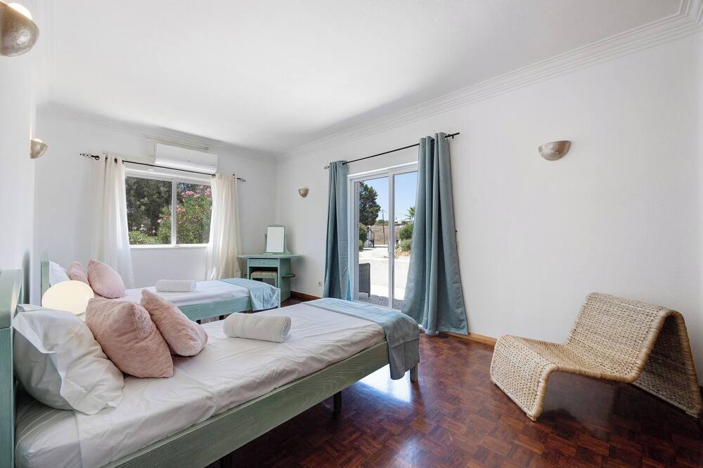 Photo of Bedroom in Caramujeira