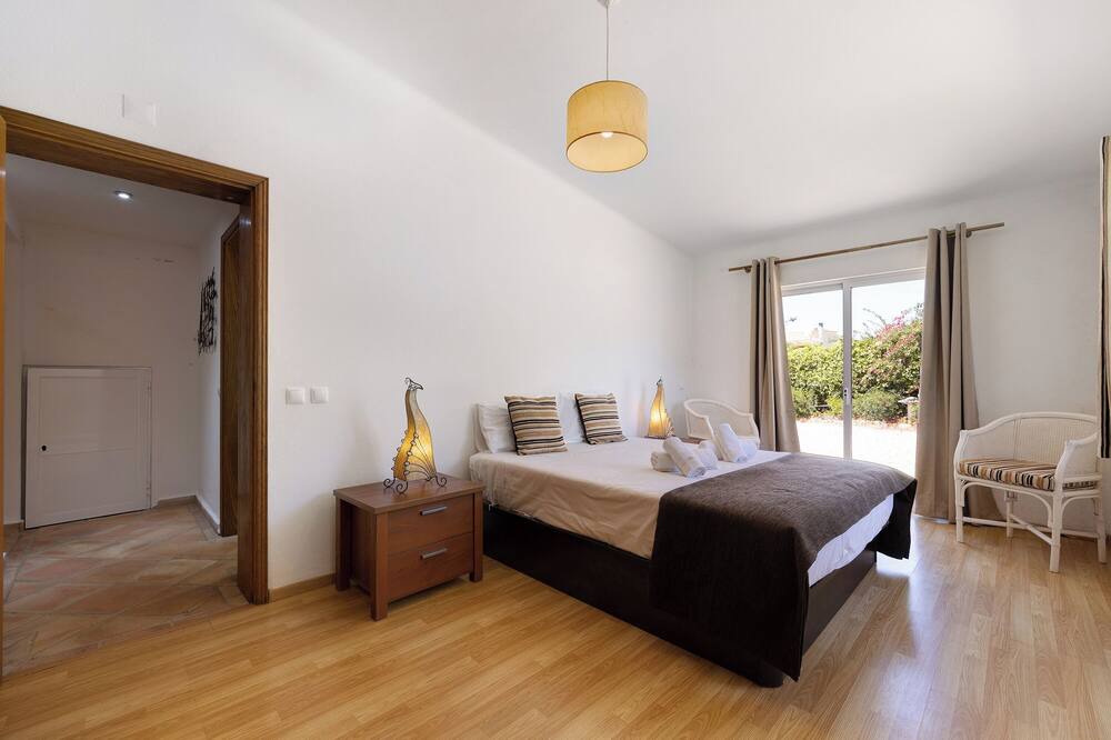 Photo of Bedroom in Caramujeira