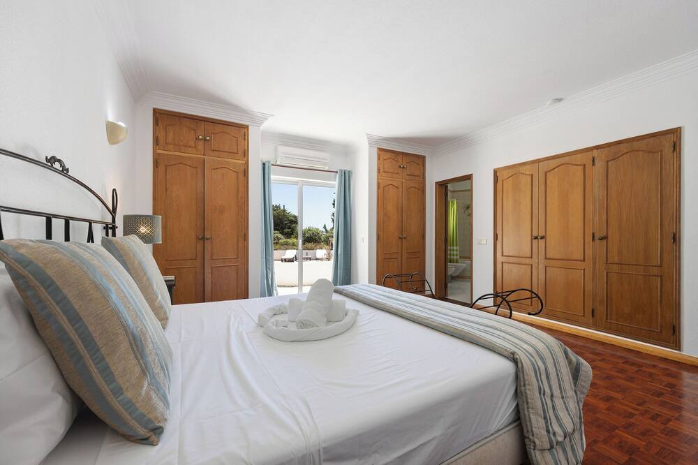 Photo of Bedroom in Caramujeira