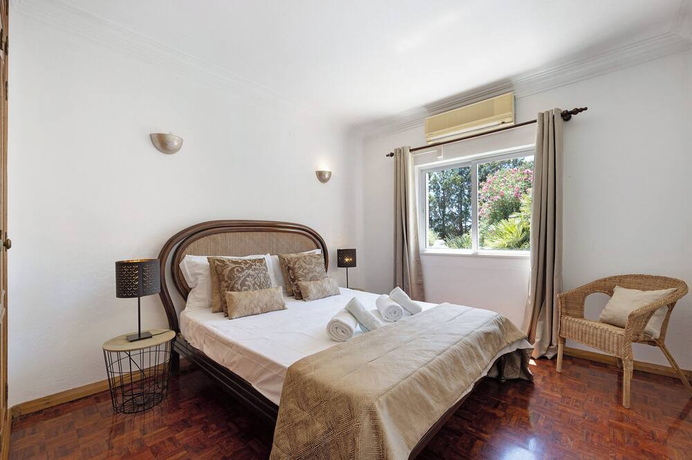 Photo of Bedroom in Caramujeira