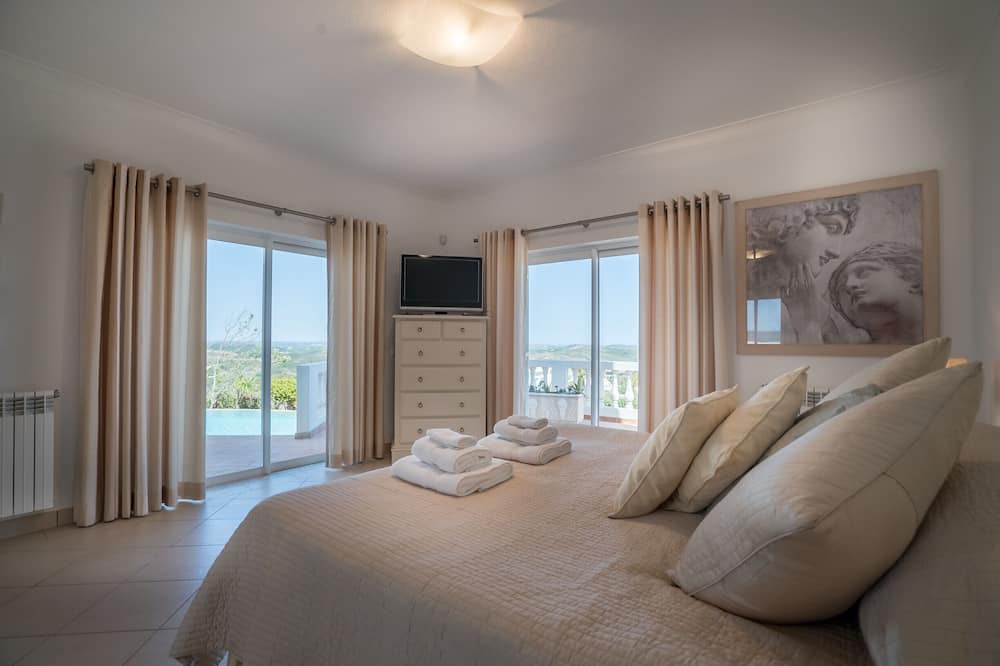 Photo of Bedroom in Figueira