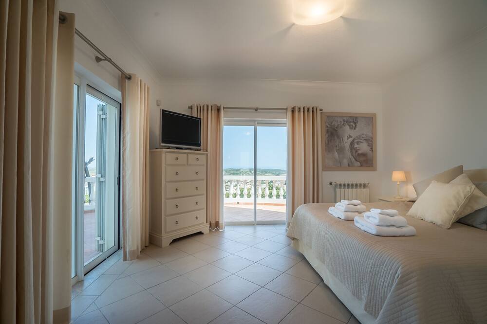 Photo of Bedroom in Figueira