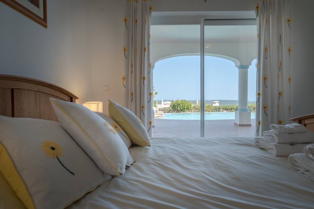 Photo of Bedroom in Figueira
