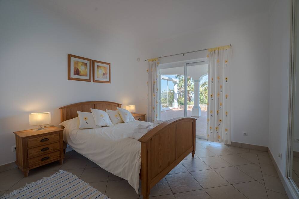 Photo of Bedroom in Figueira