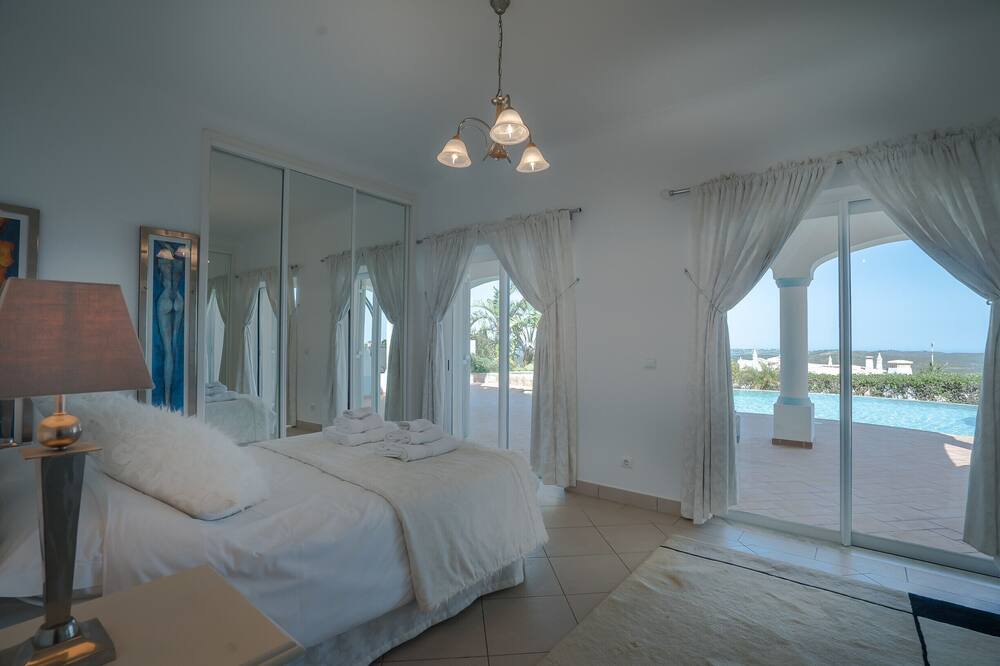 Photo of Bedroom in Figueira