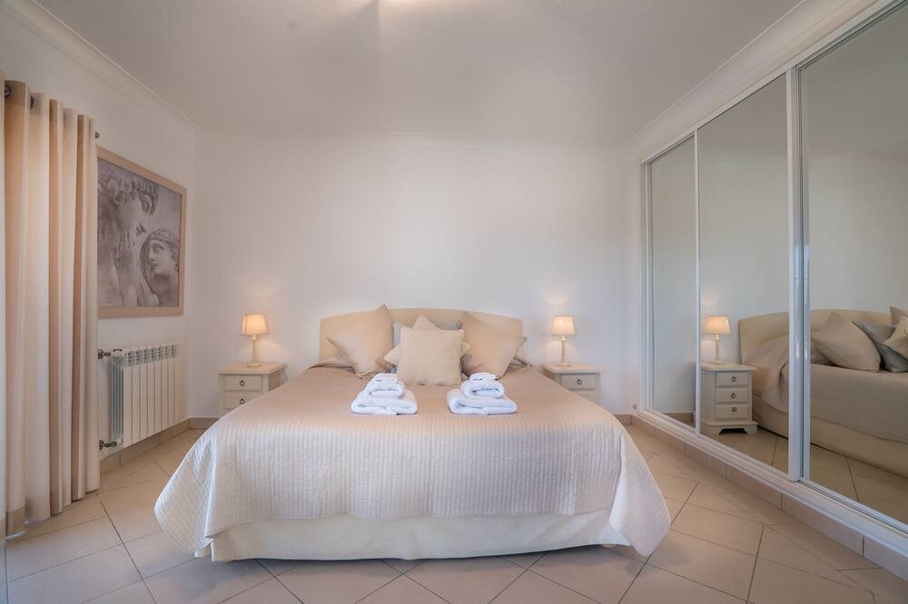 Photo of Bedroom in Figueira