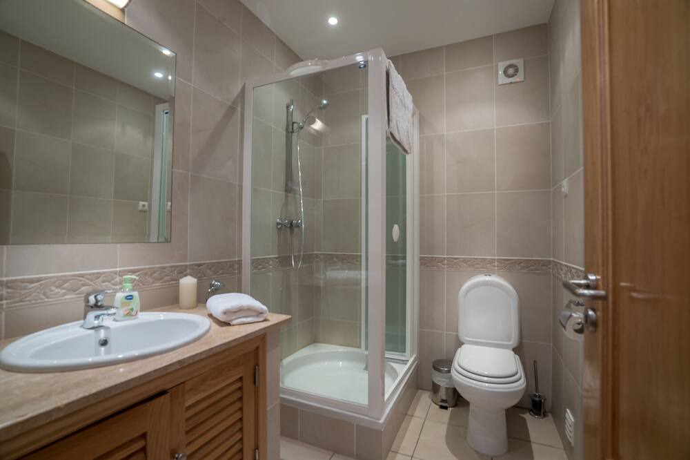 Photo of Bathroom in Figueira