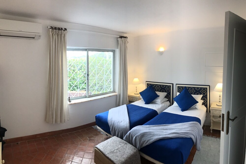 Photo of Bedroom in Almancil