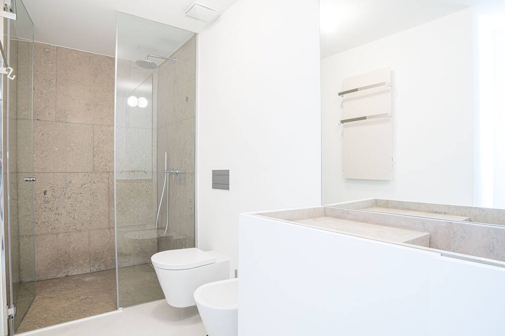 Photo of Bathroom in Monserrate