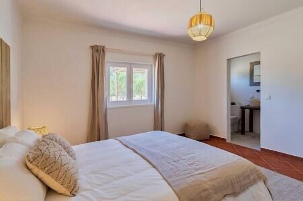 Photo of Bedroom in Grandola