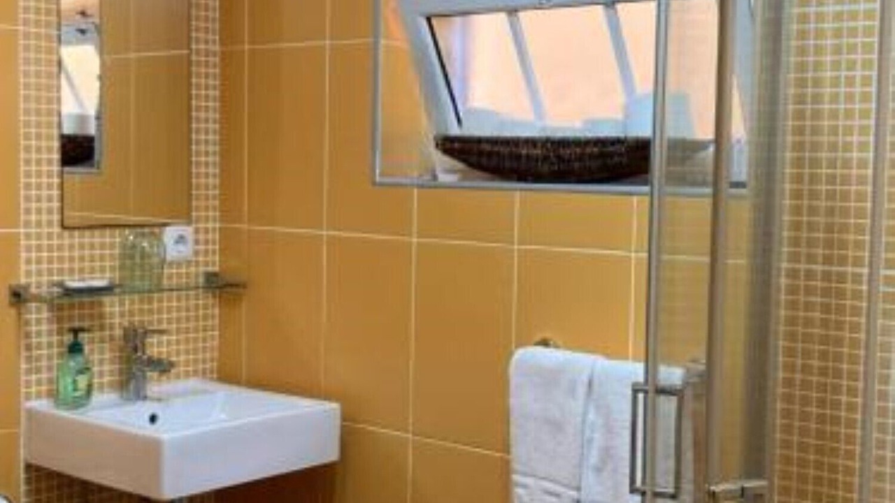 Photo of Bathroom in Horta
