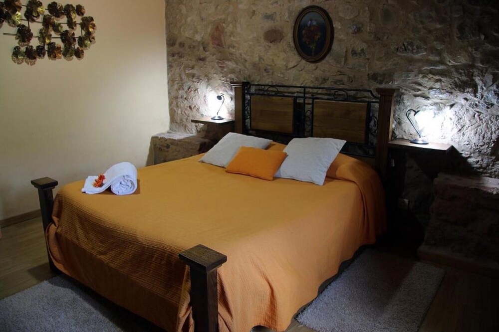 Photo of Bedroom in Miranda do Corvo